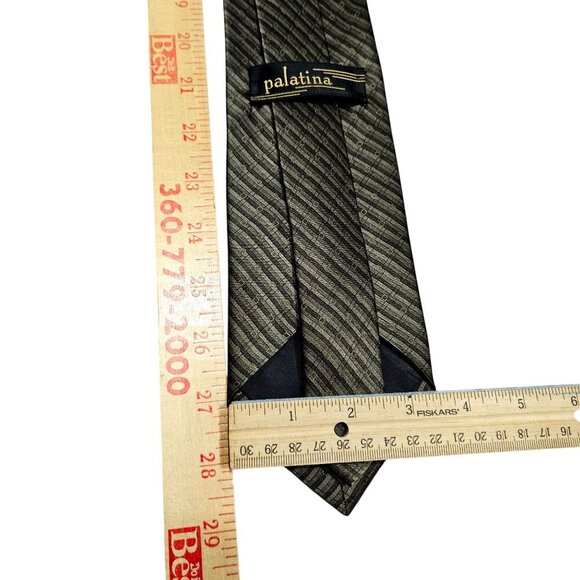Palatina Mens Classic‎ Striped Tie In Olive Green With Subtle Geometric Design - Picture 5 of 5